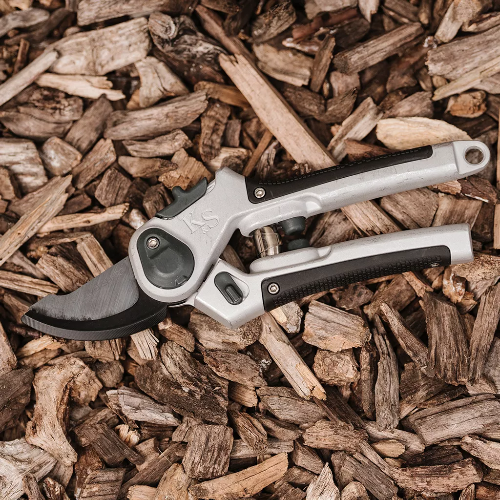 Eversharp: Secateurs ~ All Purpose Lite - Alton Garden Centre 6 Eversharp: Secateurs ~ All Purpose Lite - Alton Garden Centre - Image 4