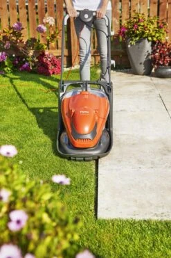 Flymo Easi-Glide 330 13" Electric Hover Lawnmower - Alton Garden Centre -Stihl || COBRA || Wolf Sales 01 01 06 EasiGlidePlus 300V
