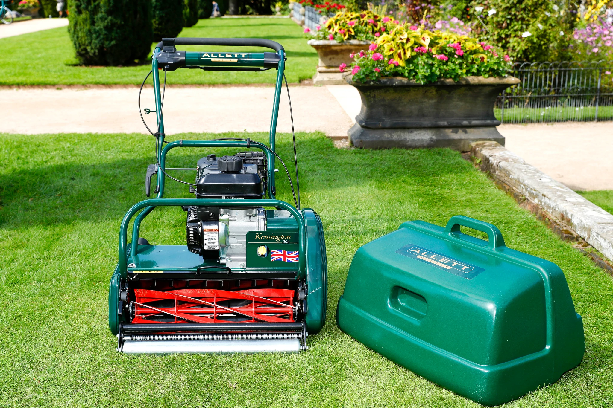 Allett Kensington 20B Petrol Cylinder Mower - Alton Garden Centre 4 Allett Kensington 20B Petrol Cylinder Mower - Alton Garden Centre - Image 2