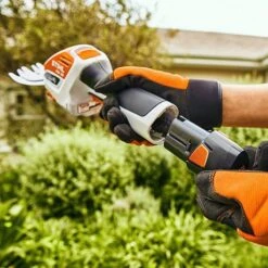 STIHL HSA 26 Cordless Garden Shears - Alton Garden Centre -Stihl || COBRA || Wolf Sales products hsa 26 7